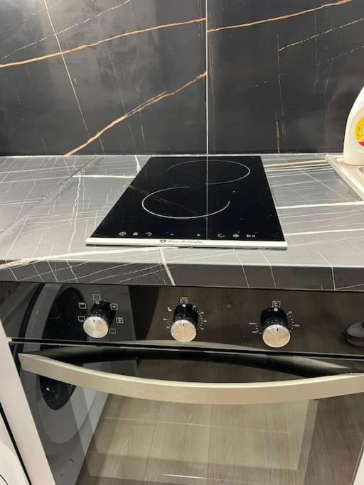 טיראנה Spacious Apartment Ish-Blloku Area מראה חיצוני תמונה